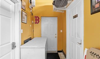 620 Killingly St, Johnston, RI 02919