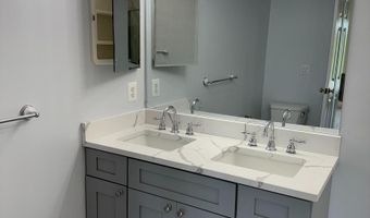 504 N THOMAS St #A, Arlington, VA 22203