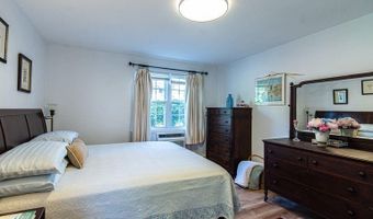 31 Bullocks Point Ave 2A, East Providence, RI 02915