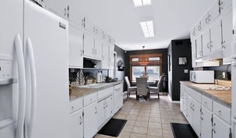 2812 Greenbriar Rd, Anderson, IN 46011