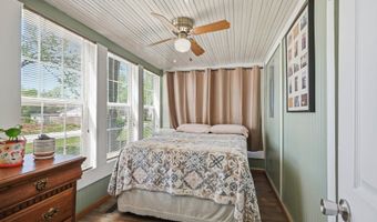 335 E Cofield St, Aurora, MO 65605
