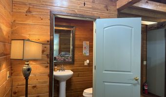 2463 State Highway Dd, Ava, MO 65608