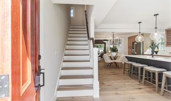 22 Castle St 3, East Greenwich, RI 02818