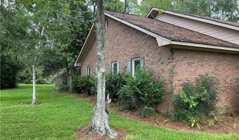 455 Forest Ave SE, Baxley, GA 31513
