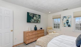 10 Cunningham Ln 204, Billerica, MA 01821