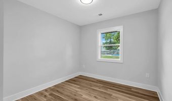 356 Railroad Ave, Bayville, NJ 08721