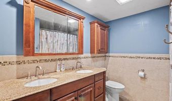 76 S Airmont Rd, Airmont, NY 10901