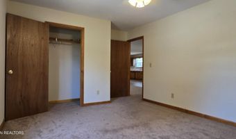 324 Circle R Dr, Benton, TN 37307