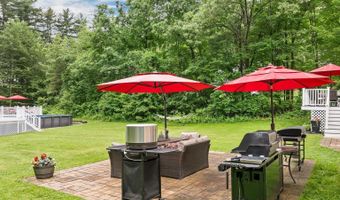 51 Palomino Ln, Bedford, NH 03110