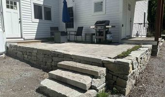 8 Main St, Bennington, NH 03442