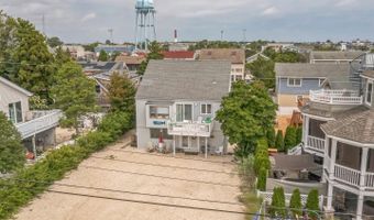 3 W 12 St, Barnegat Light, NJ 08006
