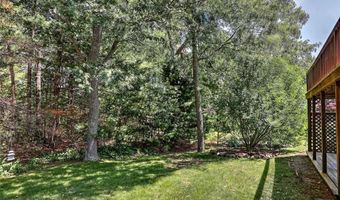 101 Cardinal Dr, North Kingstown, RI 02852