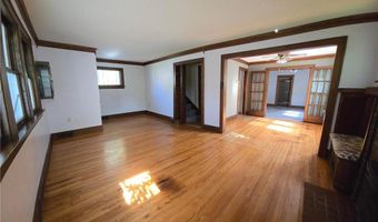 309 5th St SW, Austin, MN 55912