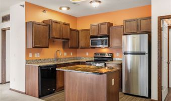 1835 SW White Birch Cir 15, Ankeny, IA 50023