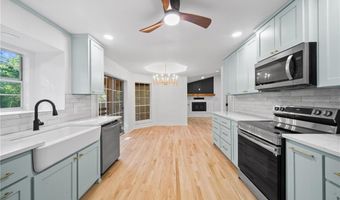 5 Dunvegan Ln, Bella Vista, AR 72715
