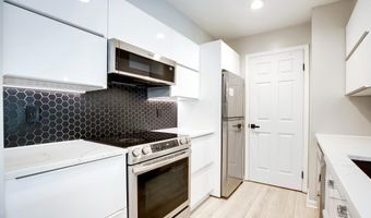 7707 LAFAYETTE FOREST Dr 21, Annandale, VA 22003