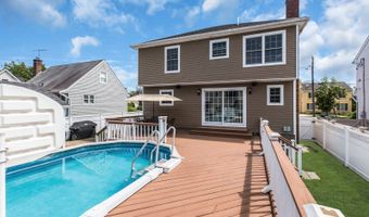 62 Netherwood Dr, Albertson, NY 11507