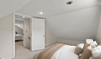39 Eldorado St, Cranston, RI 02910