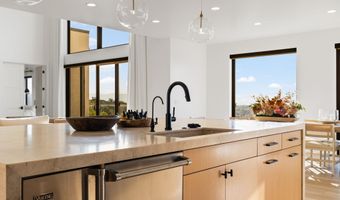 348 E HIDDEN LAKE Dr, Bountiful, UT 84010