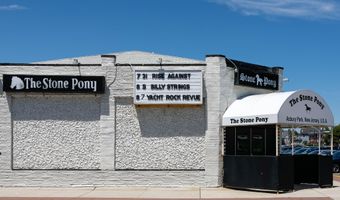 510 Deal Lake Dr 5J, Asbury Park, NJ 07712