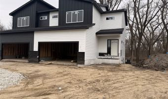 519 S 4th St, Adel, IA 50003