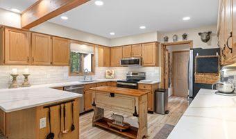 129 Woodbury, Blakeslee, PA 18610
