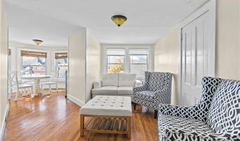 18 Rhode Island Ave 3, Newport, RI 02840