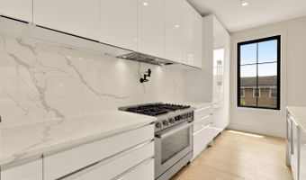 2100 4TH St NE #2, Washington, DC 20002