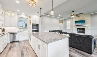 360 Rolling Ranch Blvd, Alvord, TX 76225