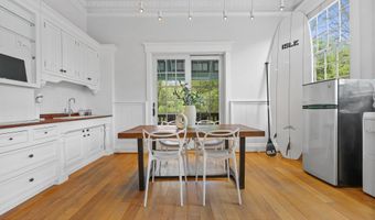 301 Valley Rd, Cos Cob, CT 06807