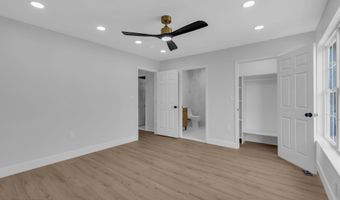 39 Old Main Shore Rd, Barnegat, NJ 08005