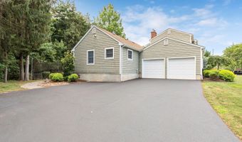 44 Devonshire Ct, Middletown, NJ 07748