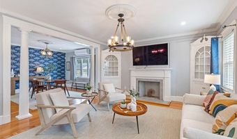 34 Burnett St, Johnston, RI 02919