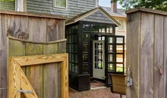 26 Thames St, Newport, RI 02840