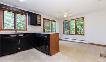 57 Milk St, Blackstone, MA 01504