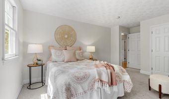 37 Concord Rd, Acton, MA 01720