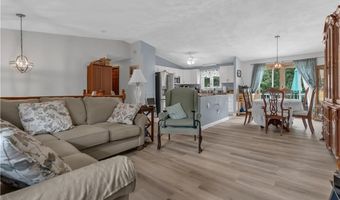 15 Driftwood Dr, Coventry, RI 02816
