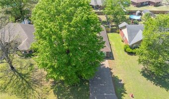 633 Meadowbrook Dr, Alma, AR 72921
