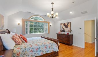 16 Patriots Rd, Acton, MA 01720