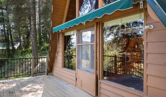 3 Lyons Ln, Cascade, ID 83611