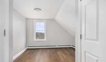 35 Central St, Lincoln, RI 02838