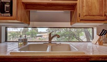 1009 N Loop Rd, Alpine, TX 79854