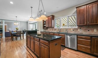 301 BERKLEY Ave, Belle Mead, NJ 08502