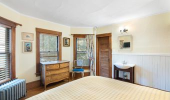 39 Williston St, Brattleboro, VT 05301