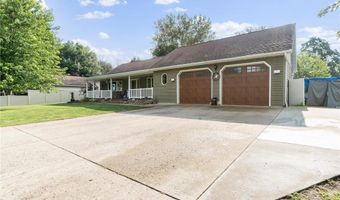 901 Geneva Dr, Alexandria, MN 56308