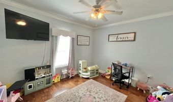 2259 E Laurel St, Atmore, AL 36502