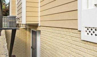 2504 WASHINGTON Blvd, Arlington, VA 22201