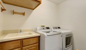 8521 Spendlove Dr, Anchorage, AK 99516