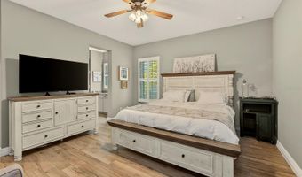 6951 CRESTPOINT Dr, Apollo Beach, FL 33572