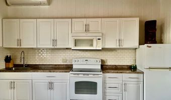 215 Aahi Pl, Kaunakakai, HI 96748